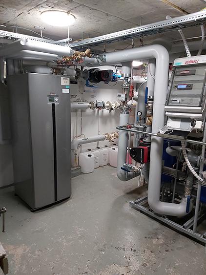 As Oy Keulanrivissä energiatehokkuutta parannettiin asentamalla lämmöntalteenotto eli LTO-järjestelmä ja aurinkokeräimet.