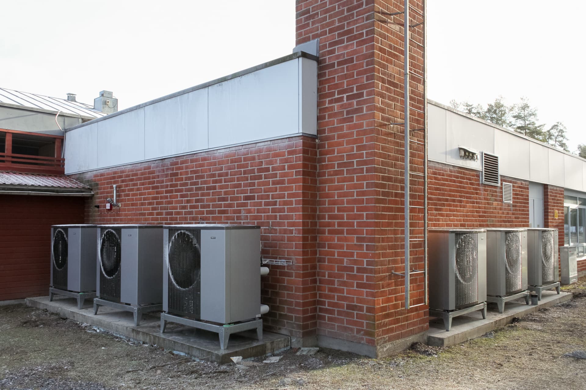 Liikekeskus vaihtoi ilma-vesilämpöön - tavoite lämmityslaskun puolitus