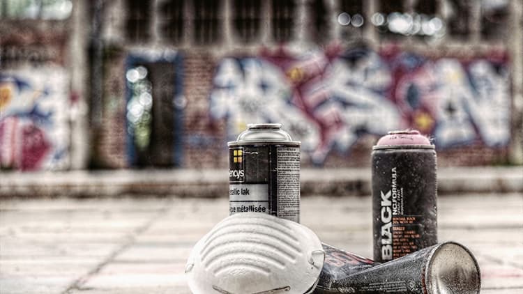 Ilkivalta sotkee pihapiirin