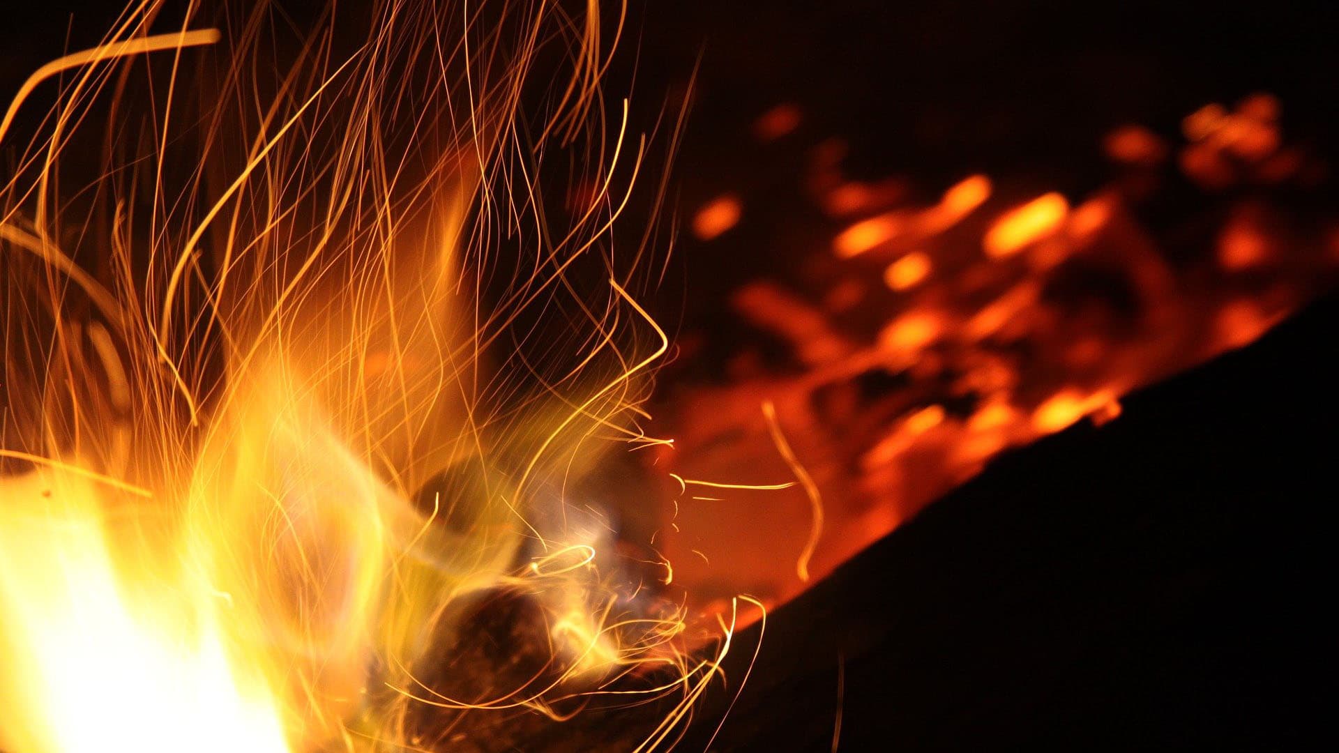 1920 liekki ja kipinät