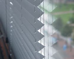 Suojaan auringolta ja uteliailta katseilta!