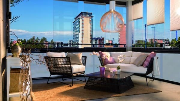 Parvekelasituksella mukavaa lisätilaa