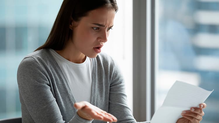 Huolimattomuus vanhensi yhtiövastikevelan - Onko vastuussa ostaja, hallitus vai isännöitsijä?