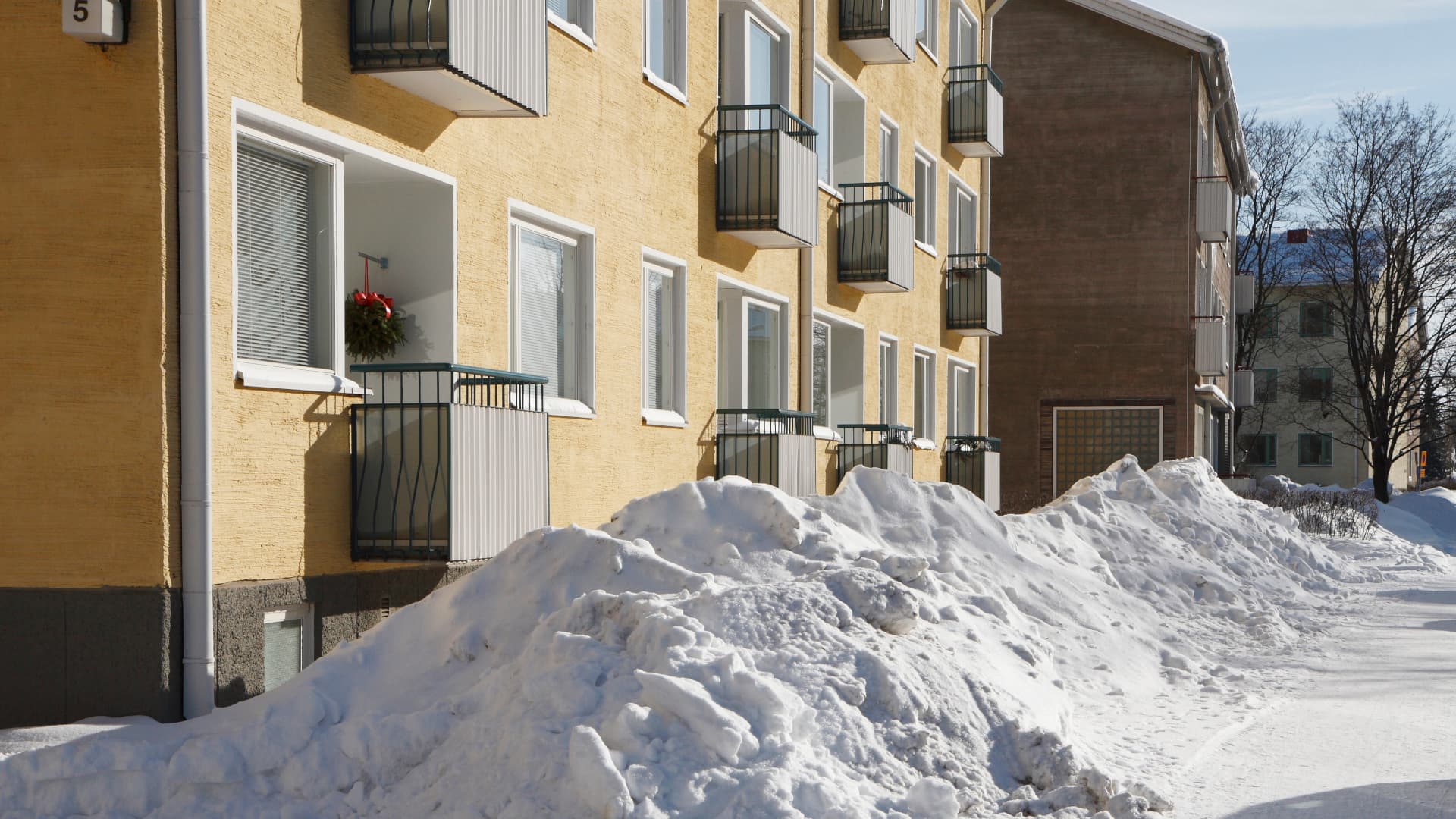 Hirvittääkö kaukolämmön hinnannousu? Tutustu säästöä tuoviin vaihtoehtoihin