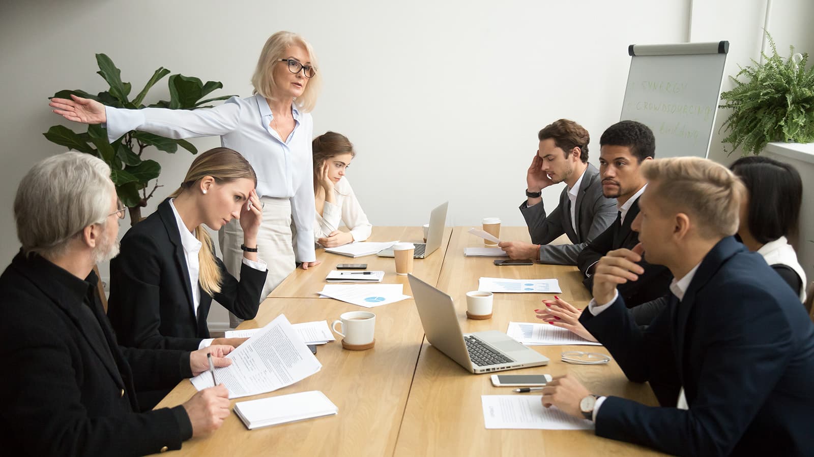 Osakkaan, urakoitsijan ja taloyhtiön vastuut vanhasta vesikalusteremontista?
