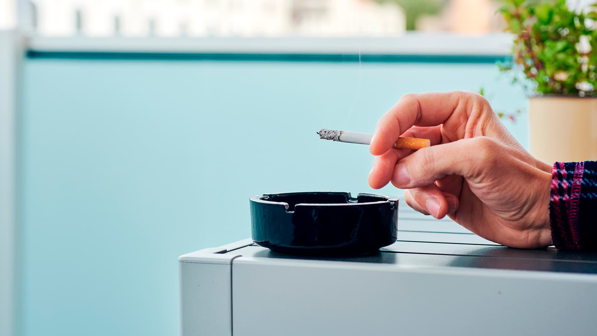 Naapurin tupakointi?