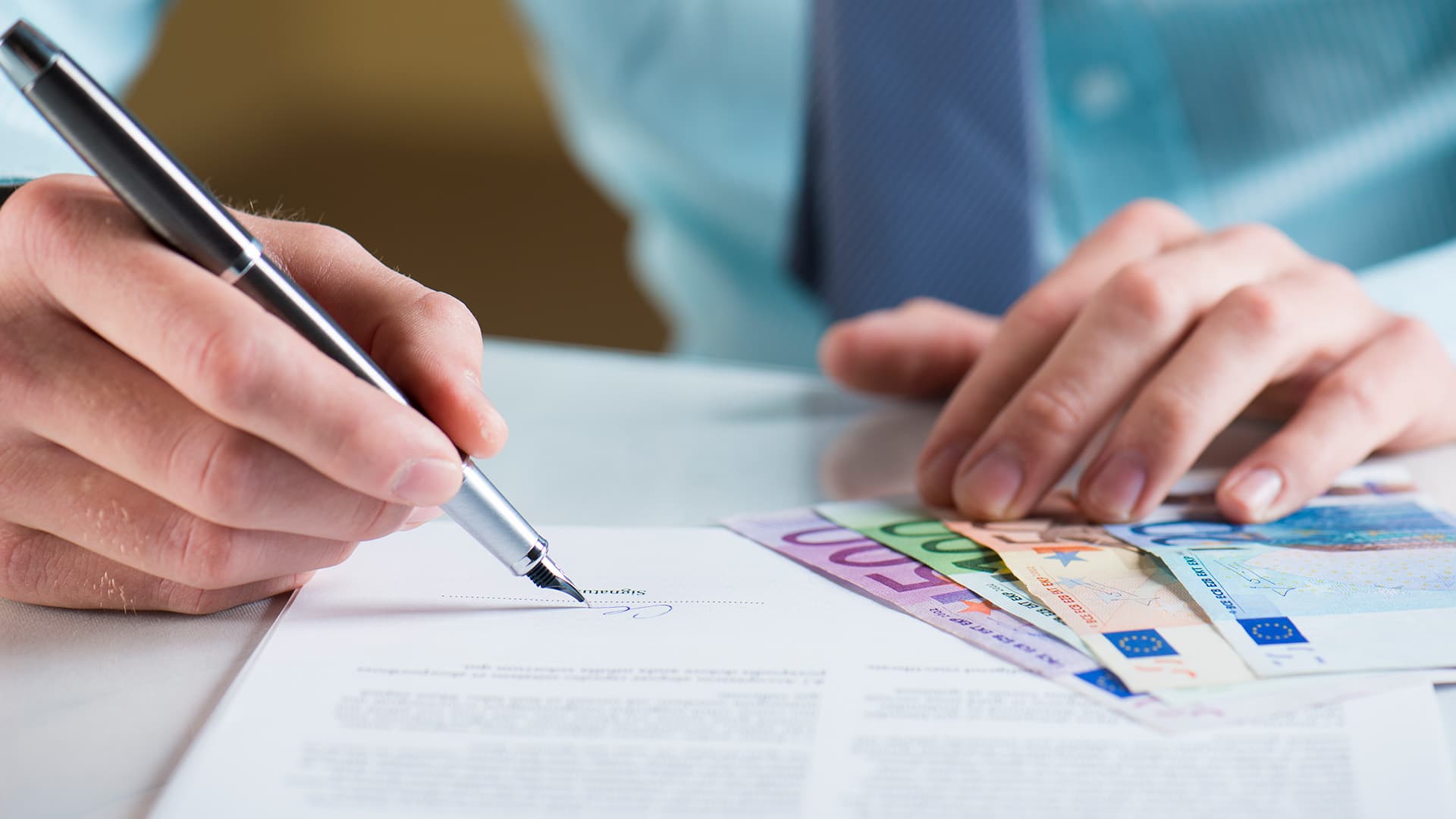 Taloyhtiön suunnitelmallinen taloudenhoito - Miksi maksamme vastikkeita?